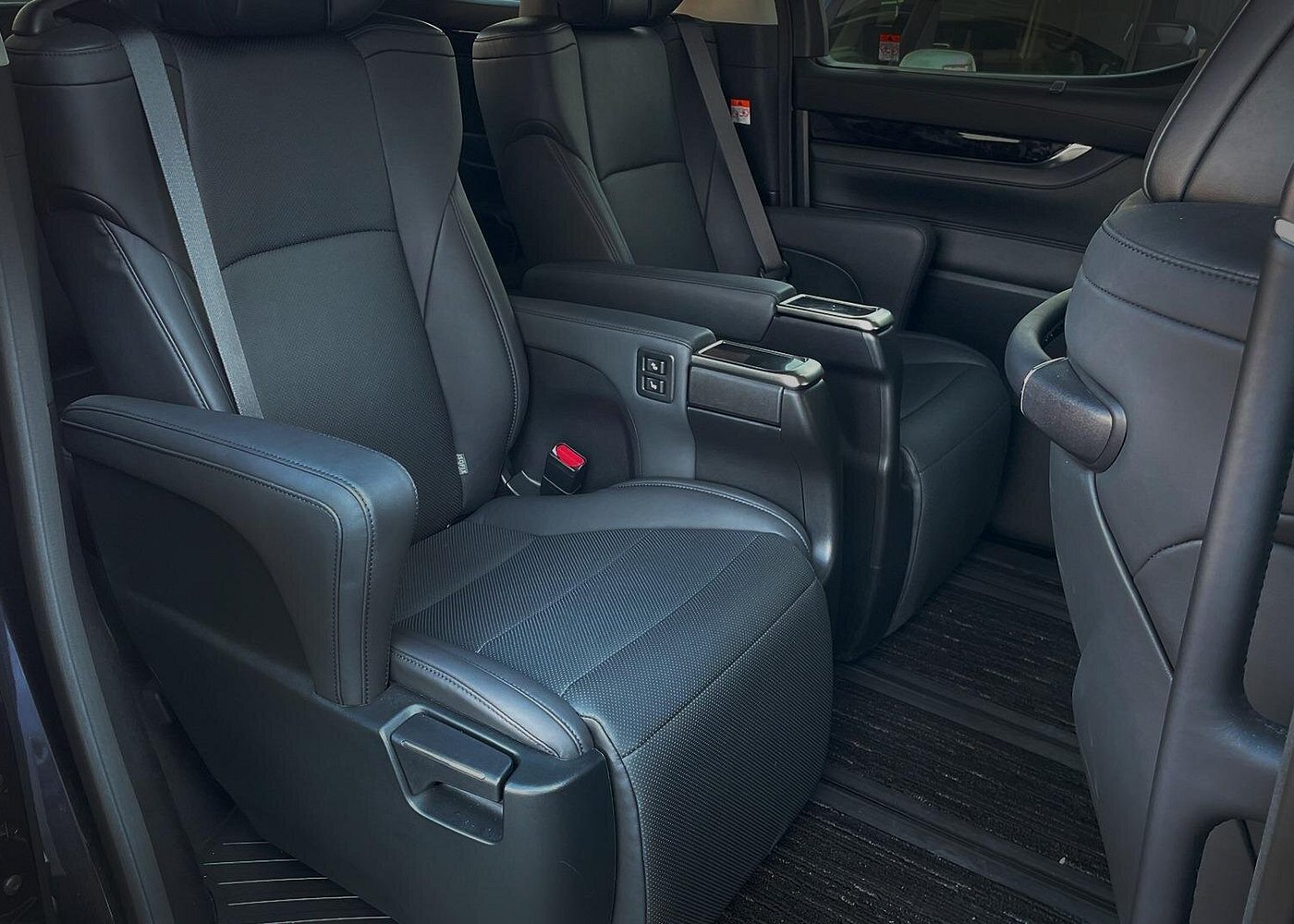 narita airport to tokyo 23 wards – alphard 7 seater transfer narita airport to tokyo 23 wards – alphard 7 seater transfer